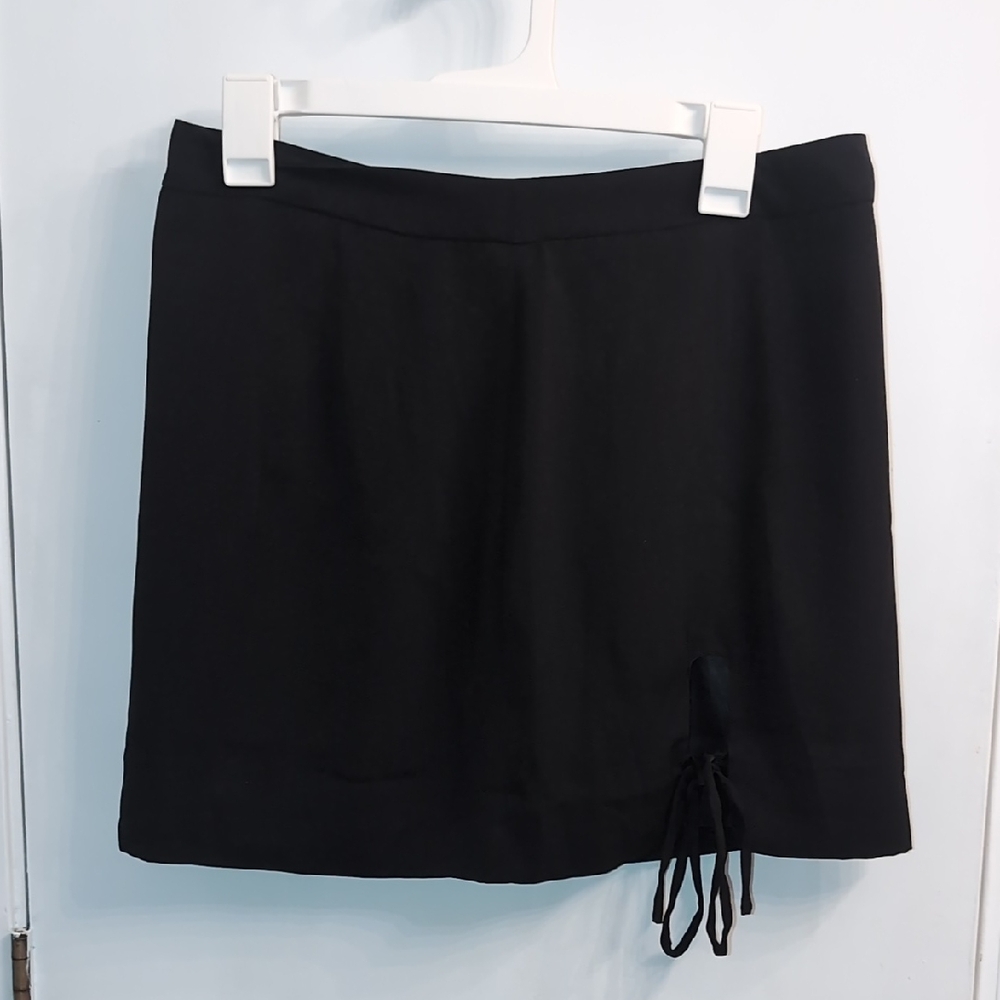 Acoa Collection Mini Skirt Black Size Large NWT